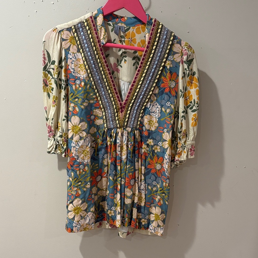 Anthropologie Floral V-Neck Women Top